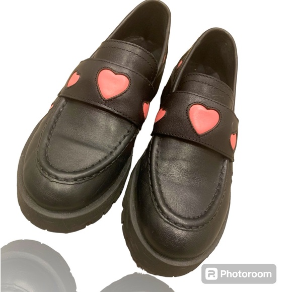 Steve Madden Lawrence H Chunky Loafers SZ 8 Black with Pink Hearts 💕 - Picture 2 of 7